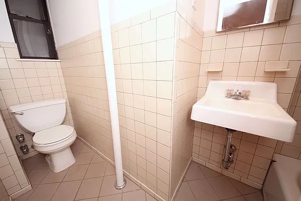 Rented by Waverly Realty Associates | media 5