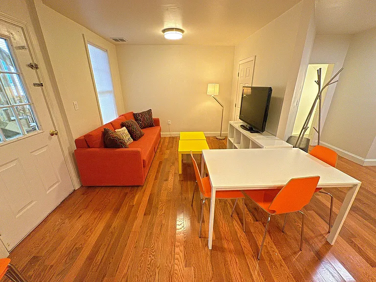 130 W 8th St #1 — Photo 3