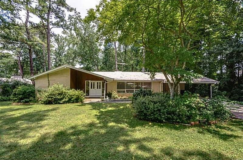 1st image of 3180 Louden Dr NE