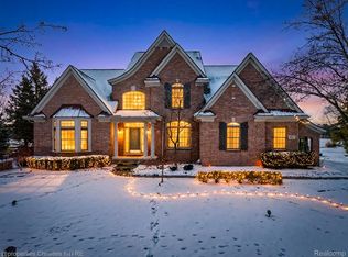 45653 Tournament Dr, Northville, MI 48168