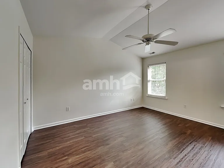 4401 Cobble Creek Ln — Photo 12