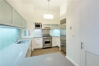 Rented by (Legacy) Elegran