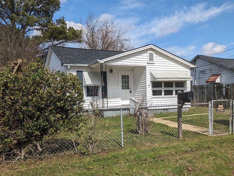 1st image of 206 Lenox Ave