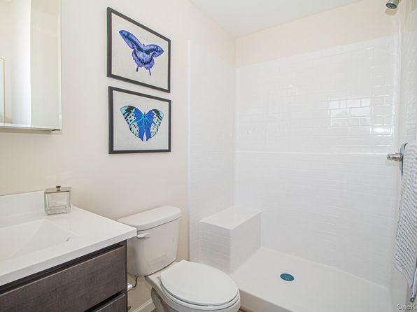 208 Ashley Ct