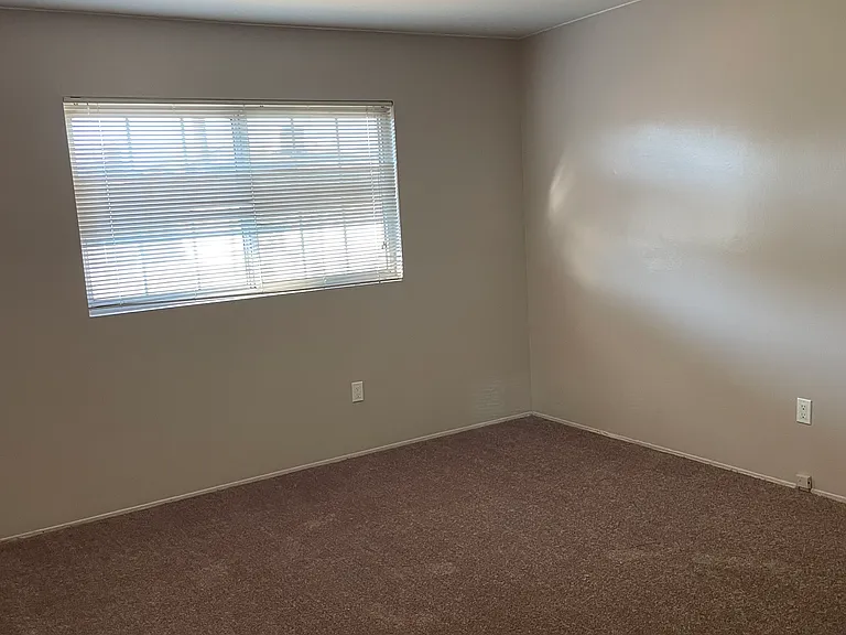 17164 Fontlee Ln — Photo 10