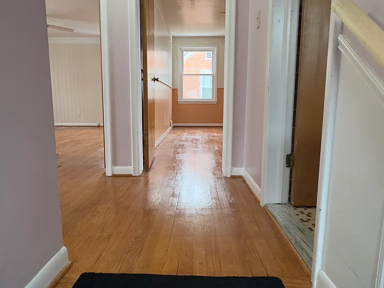 18270 Spring Ct S — Photo 4
