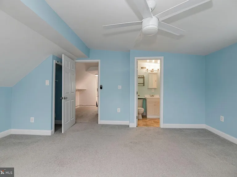 6823 Barrett Rd — Photo 25