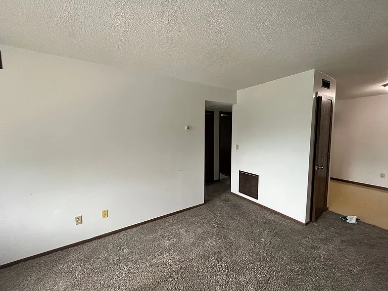 WP 222 Lincoln — Photo 10