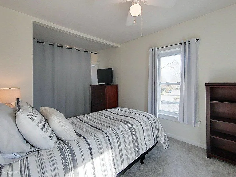 16 Robinson St — Photo 21