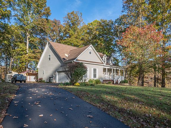 2nd image of 302 Hill Dr