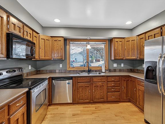 5th image of 2357 Northern Hills Ct NE