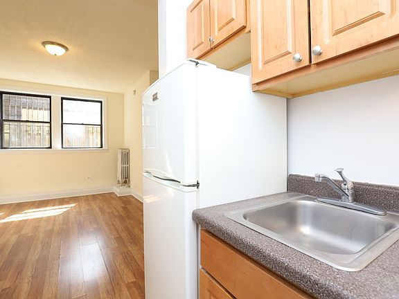 3rd image of 1742 N Humboldt Blvd Unit 701