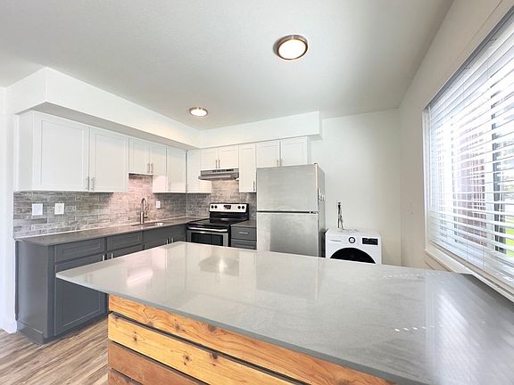 5th image of 13555 SW Jenkins Rd #13