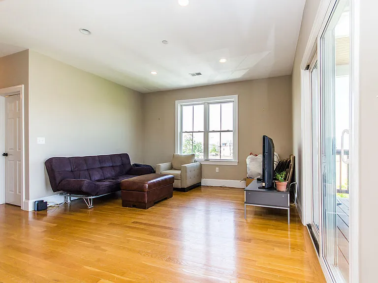 40 Ellery St #1 — Photo 7