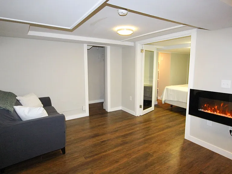 230 Bryant Ave — Photo 9