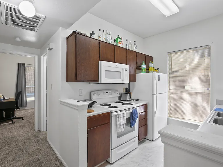 3329 Rosedale Ave #11 — Photo 11