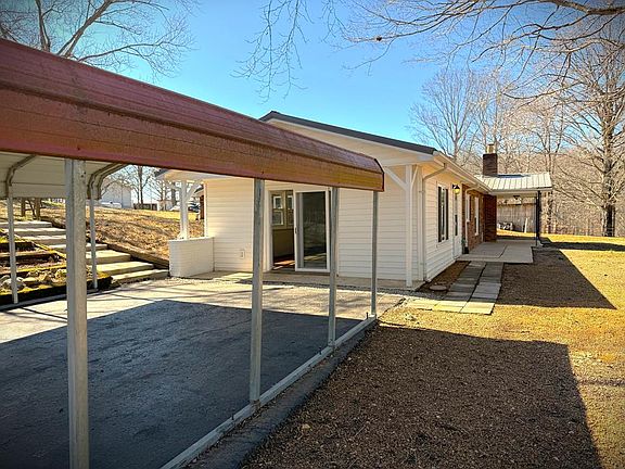 3rd image of 1152 Dogwalk Rd