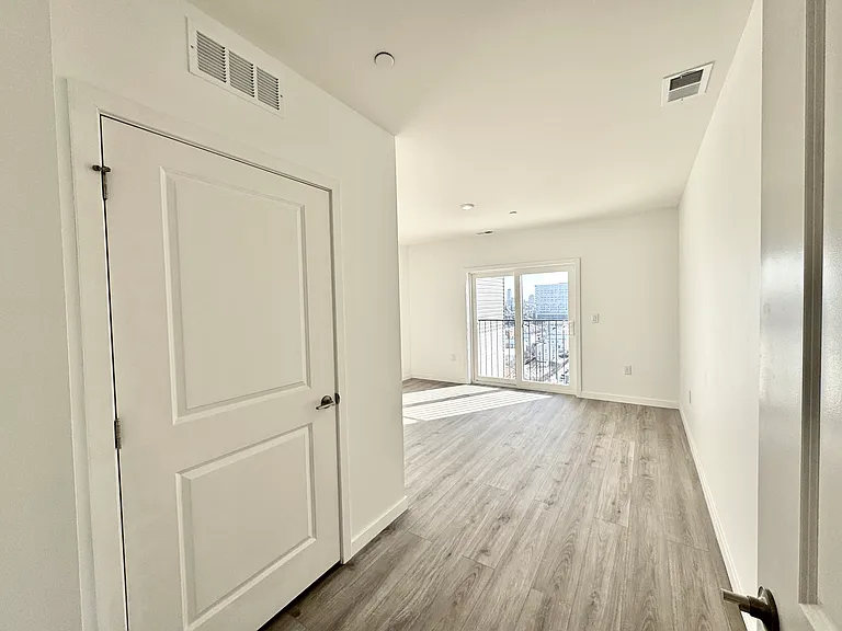 915 N Broad St #705 — Photo 17