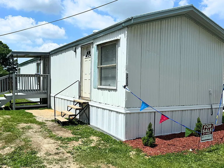 1210 Rim Rd #1210 — Photo 1