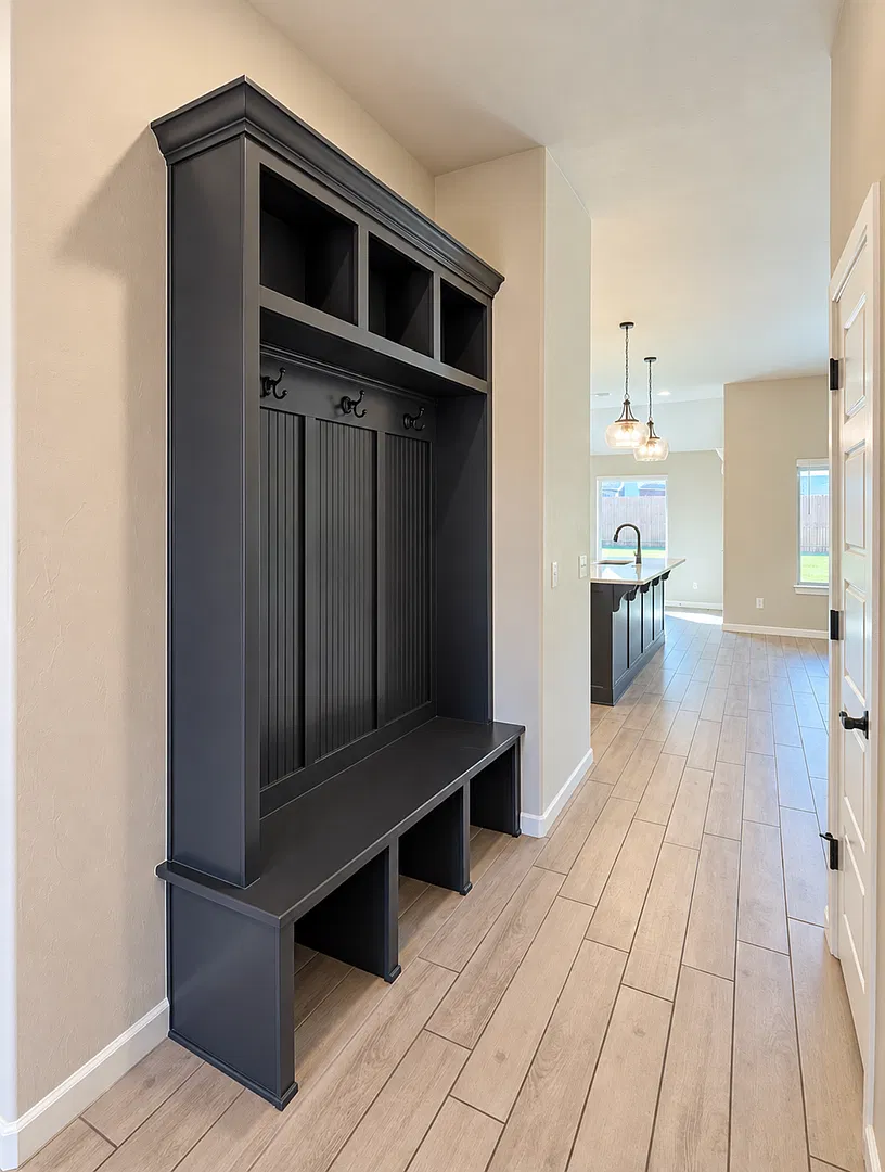 Luxury 3 Bedroom 2 Bathroom Home in Piedmont Schools with Neighborhood Pool (Storm Shelter Included) — Photo 2