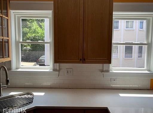 188 Sherman #1 Cambridge - North Cambridge Shared Unit Photo