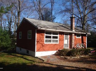 105 Lakeview Dr, Tafton, PA 18464