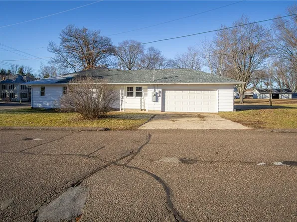 715 University Avenue, Colfax, WI 54730