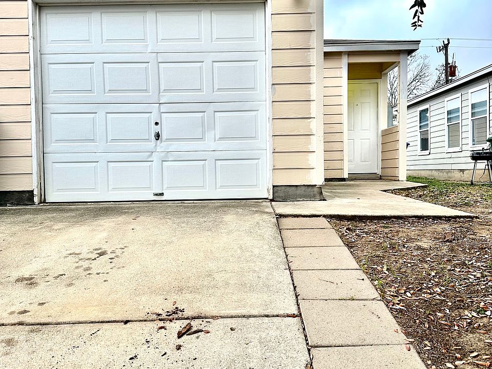 1st image of 15309 Kamary Ln