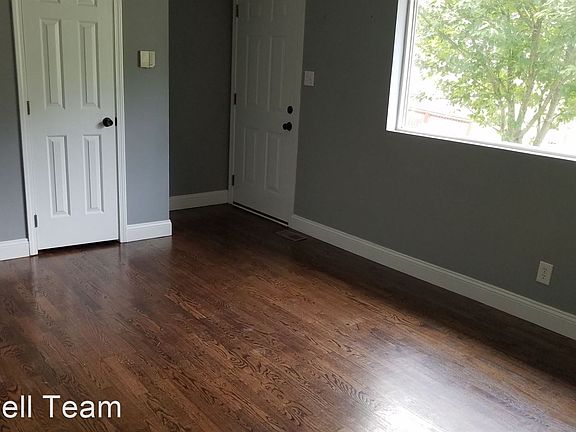 3rd image of 2882 London Cir