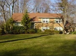 37 Old Glen Rd, Morristown, NJ 07960