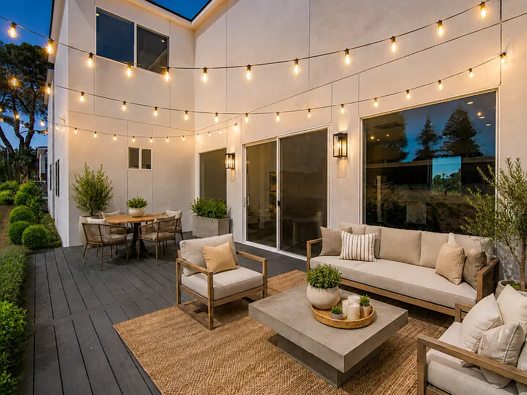 Low maintenance backyard, enjoy indoor / outdoor living