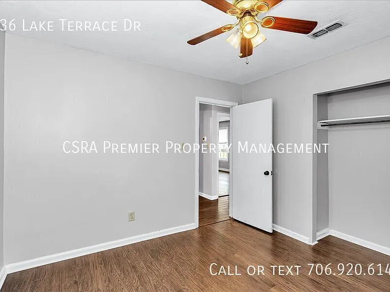 836 Lake Terrace Dr — Photo 16