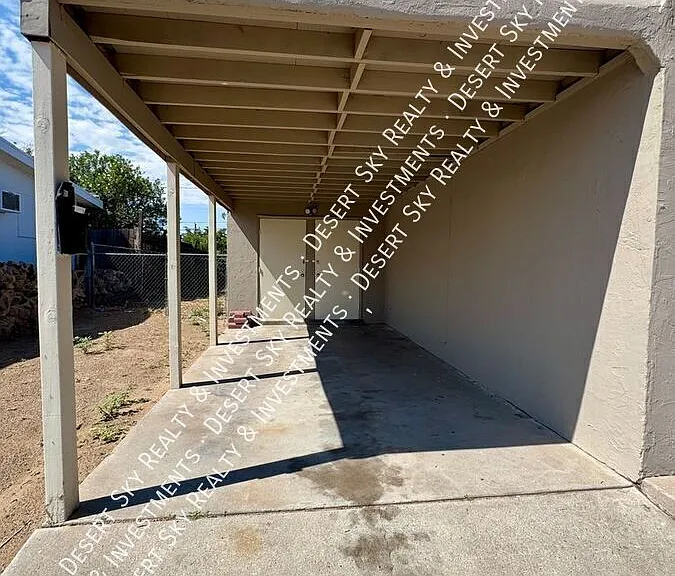 2100 Skyway Dr — Photo 3