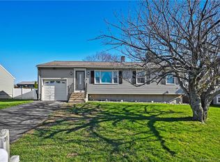 92 Tawny Thrush Rd, Naugatuck, CT 06770