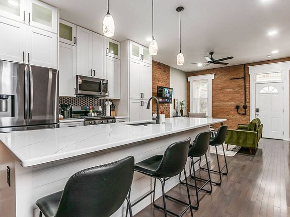 4th image of 60 Clark Pl #64