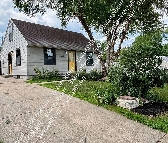 1113 S Blauvelt Ave — Photo 44