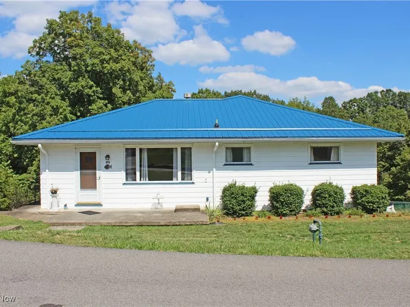 213 Elaine Ave, Follansbee, WV 26037