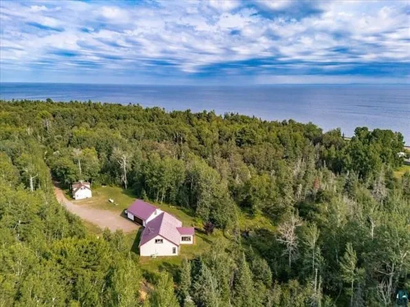 1826 Pine Park Rd, Duluth, MN 55804