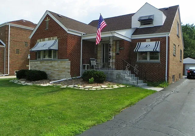 10017 S Homan Ave photo 1