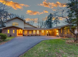 97A Lincolnshire Dr, Lincolnshire, IL