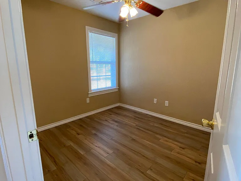 1441 Seamans Way — Photo 8