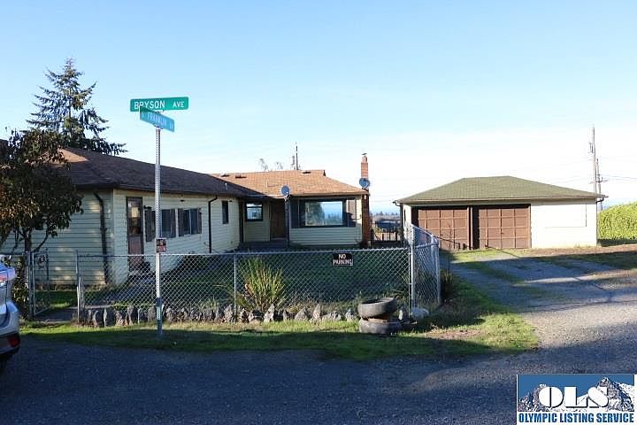 1st image of 927 E Bryson Ave