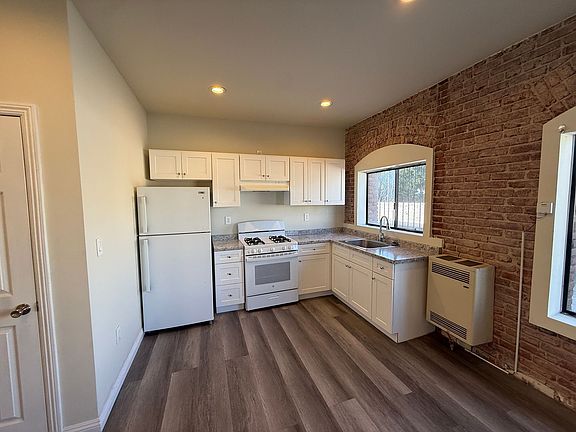 5th image of 2195 Whittier Blvd #205