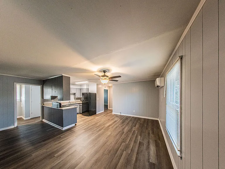 120 Lake Dr #2 — Photo 3