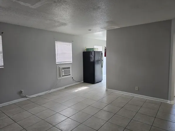 1518 W 20th St APT 1, Riviera Beach, FL 33404
