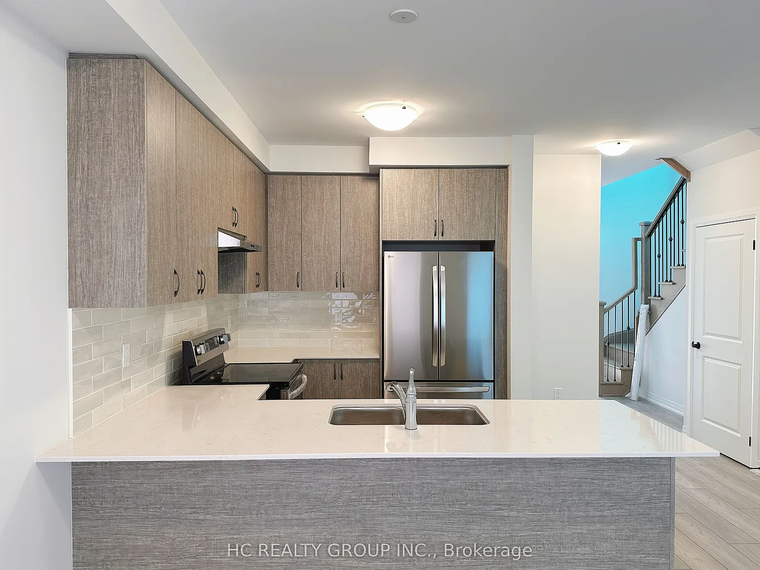 3 bed, $3,300 — Photo 2