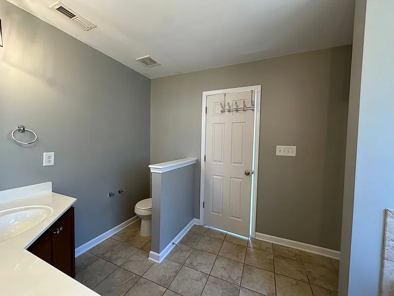 66 Great Oak Ct — Photo 32