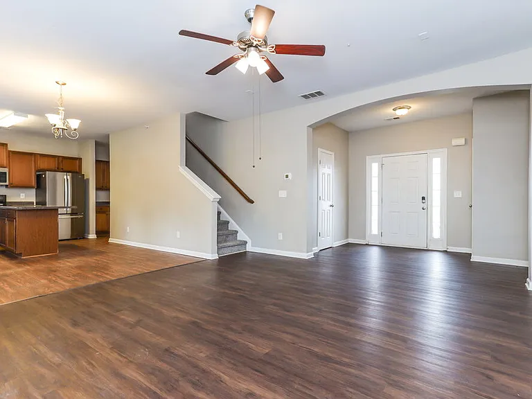 137 Centerra Springs Dr — Photo 5