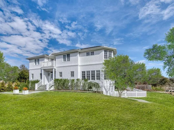 40 Griffing Avenue, Westhampton Beach, NY 11978