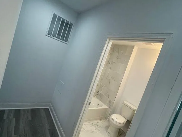 1351 Ward St #3 — Photo 5